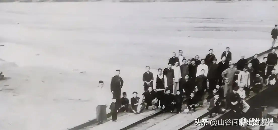 ef154714aa394ec1bf492505f1b637a7~tplv-tt-origin-web:gif.jpeg.webp