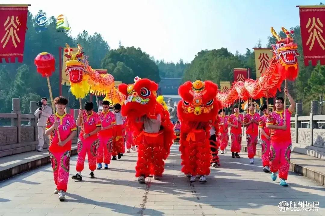 3b8562509f074800bcc94da170fefa8c~tplv-tt-origin-web:gif.jpeg.webp
