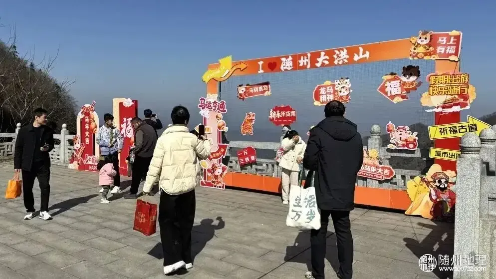 4eb642d56eba4a3f96286b19247a56fb~tplv-tt-origin-web:gif.jpeg.webp